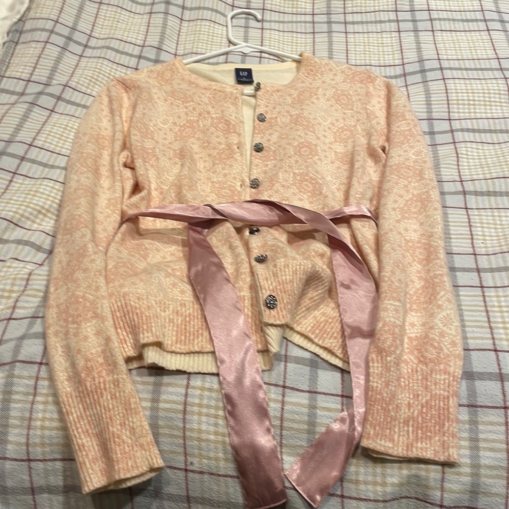 Gap m cardigan with jeweled buttons and satin ribbon belt peach & cream color